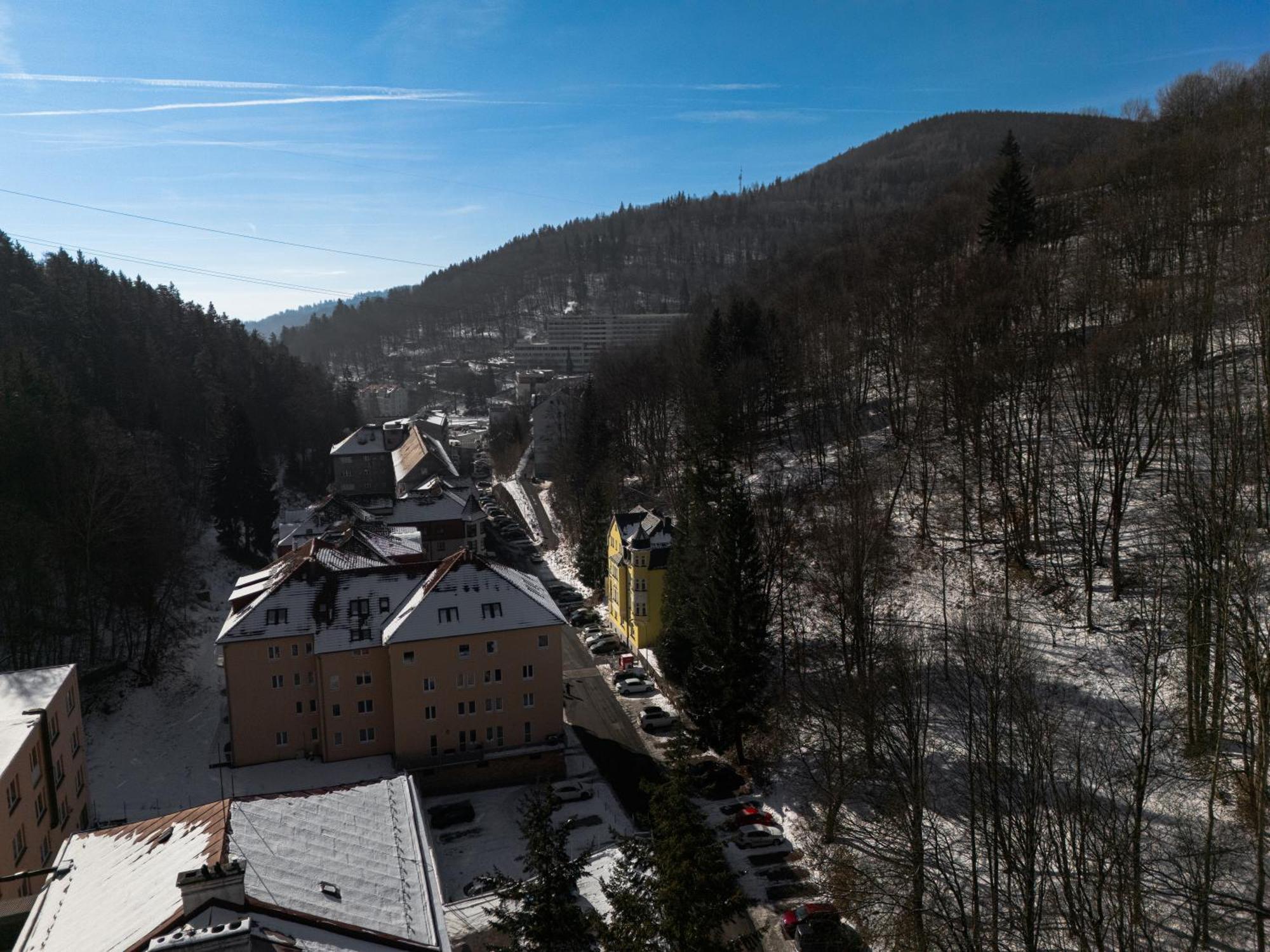 Hotel Vera Jáchymov Buitenkant foto