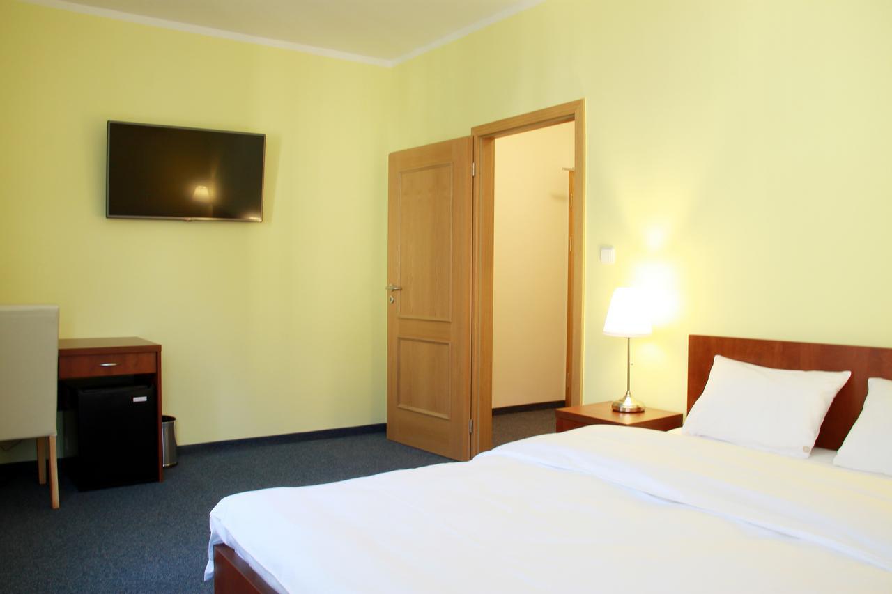 Hotel Vera Jáchymov Buitenkant foto