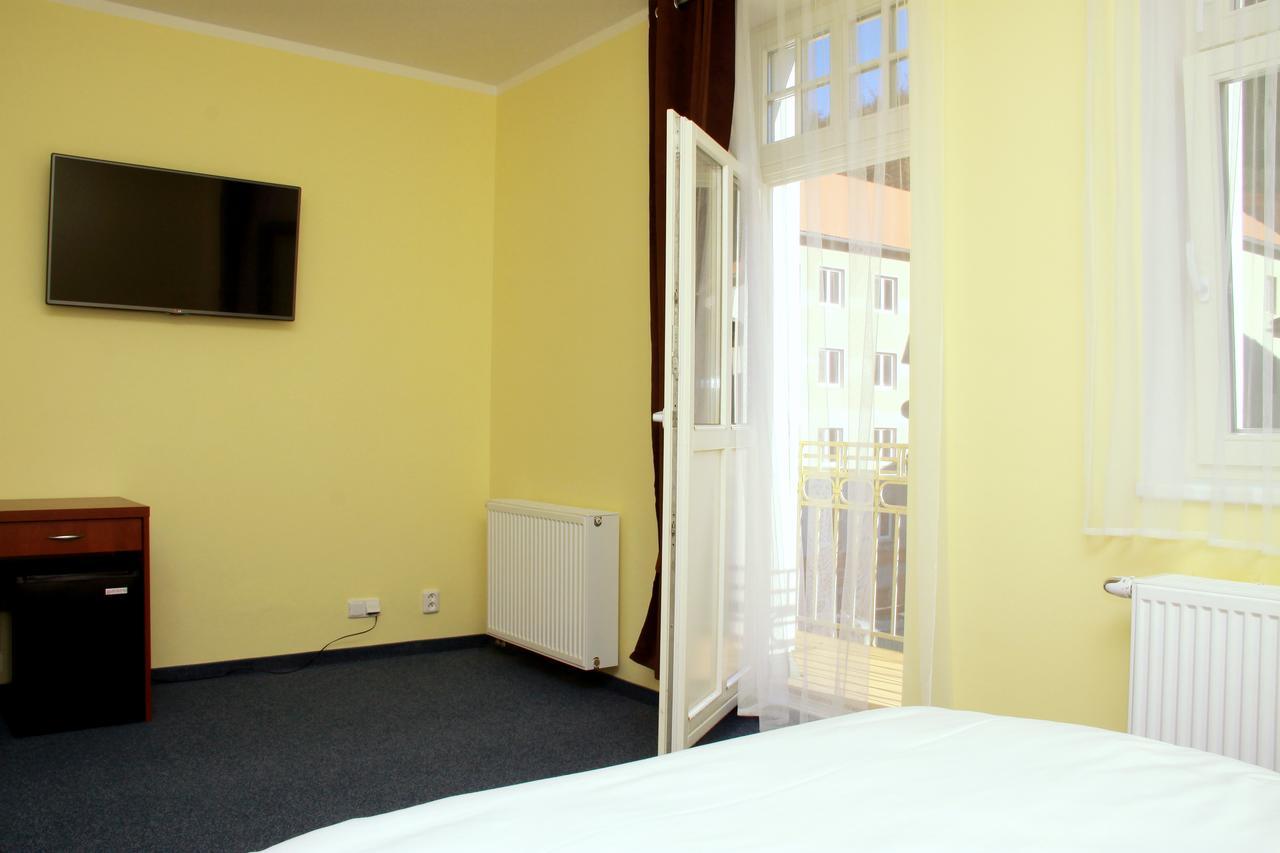 Hotel Vera Jáchymov Buitenkant foto
